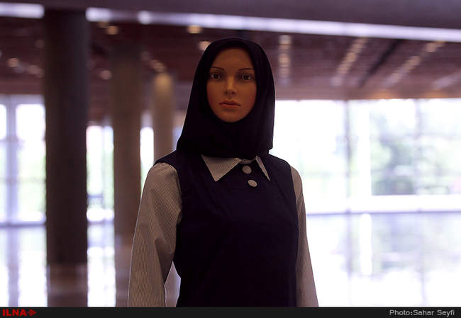 افتتاح نخستین نمایشگاه پوشاک مدارس