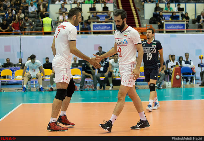 مسابقه‌ی تیم‌های ملی والیبال ایران و صربستان