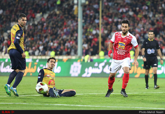 دیدار تیم های پرسپولیس تهران و نفت تهران