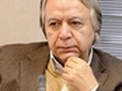 نقش کارت بازرگانی همانند فروش نفت برای دولت شده است