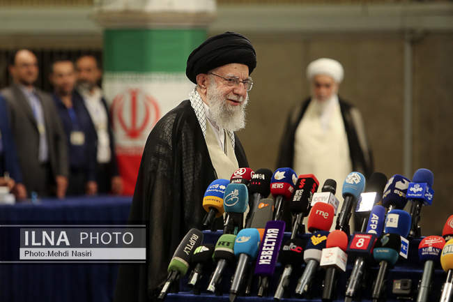 حضور رهبر معظم انقلاب در چهاردهمین دوره انتخابات ریاست جمهوری 