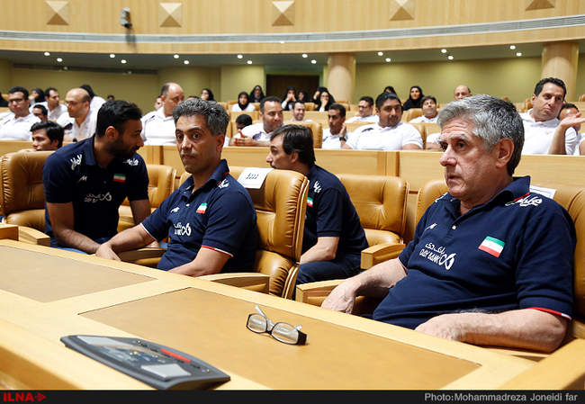 بدرقه ورزشکاران المپیکی و پارالمپیکی با حضور رئیس جمهور