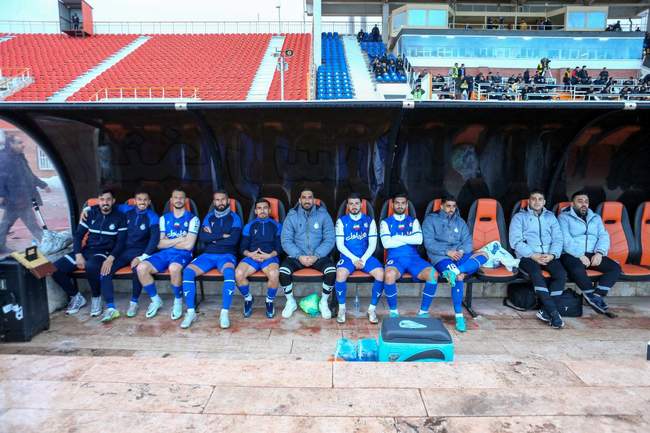 گزارش تصویری نیمه اول بازی مس کرمان - استقلال