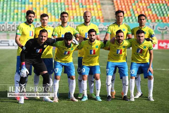 تساوی تیم فوتبال ذوب آهن اصفهان مقابل تیم صنعت نفت آبادان