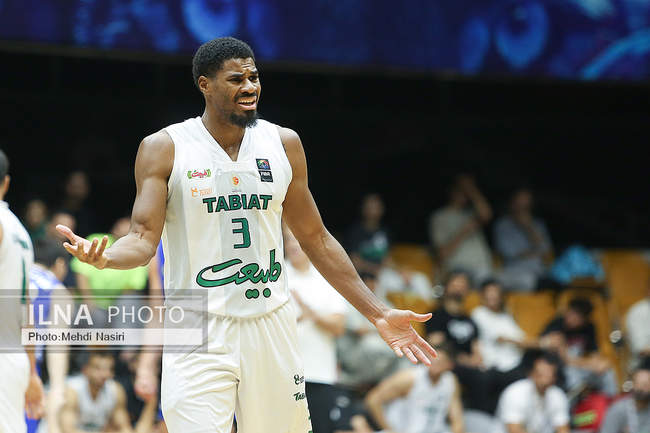 دیدار تیم های بسکتبال طبیعت اسلامشهر و پالایش نفت آبادان