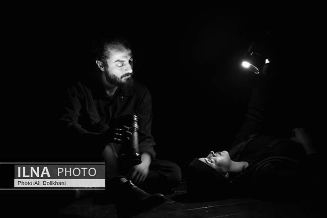 نمایش «رانده» جواد انصاری در تئاتر مستقل لور بندرعباس