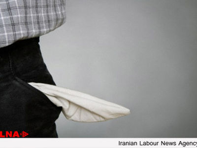 انتظار کارگر ان بازنشسته رنگین نخ برای دریافت سنوات  