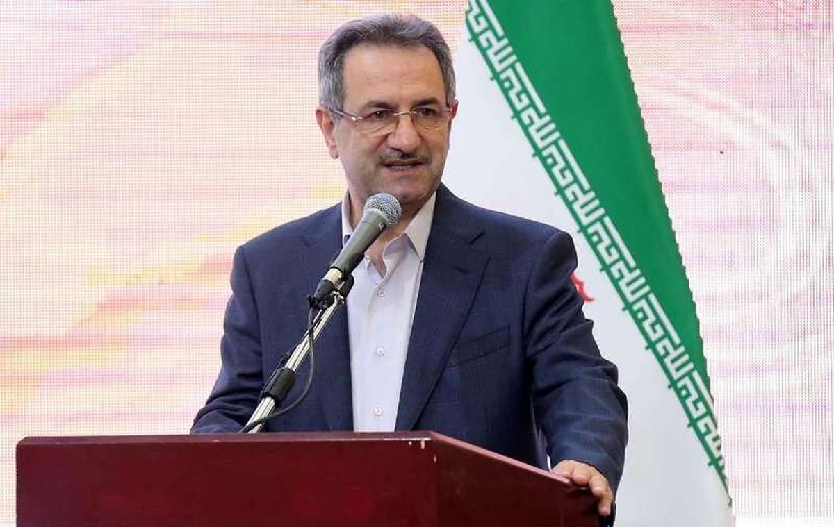 نواختن موسیقی خیابانی را تکدی‌گری نمی‌دانم/ استانداری از نوازندگان خیابانی حمایت می‌کند