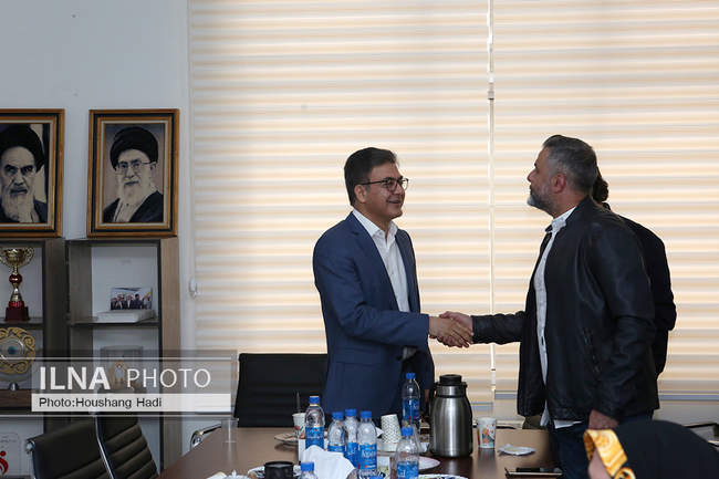 دیدار نوروزی برخی از چهره های سیاسی و دانشگاهی با محمدرضا عارف 