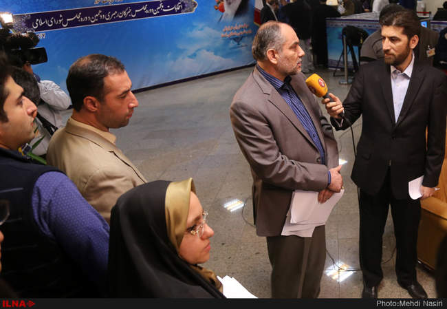 سومین روز ثبت نام داوطلبان مجلس شورای اسلامی و  مجلس خبرگان رهبری - وز