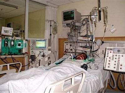 آخرین وضعیت مصدومان حادثه آتش سوزی خودرو کارگران سردخانه بروجن/ یک مصدوم هنوز در بخش مراقبت‌های ویژه اصفهان بستری است