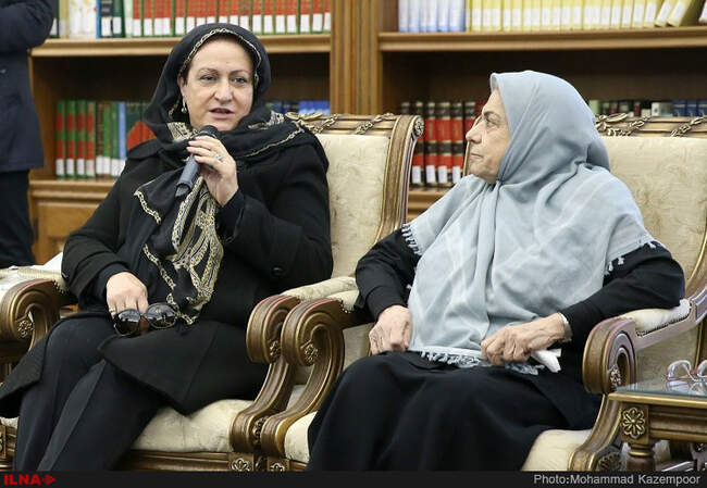 دیدار هنرمندان با آیت الله هاشمی