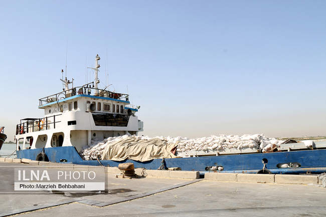 آبادان؛ شهری که هنوز بوی نفت، صدای لنج و خاطره‌ی مقاومت می‌دهد