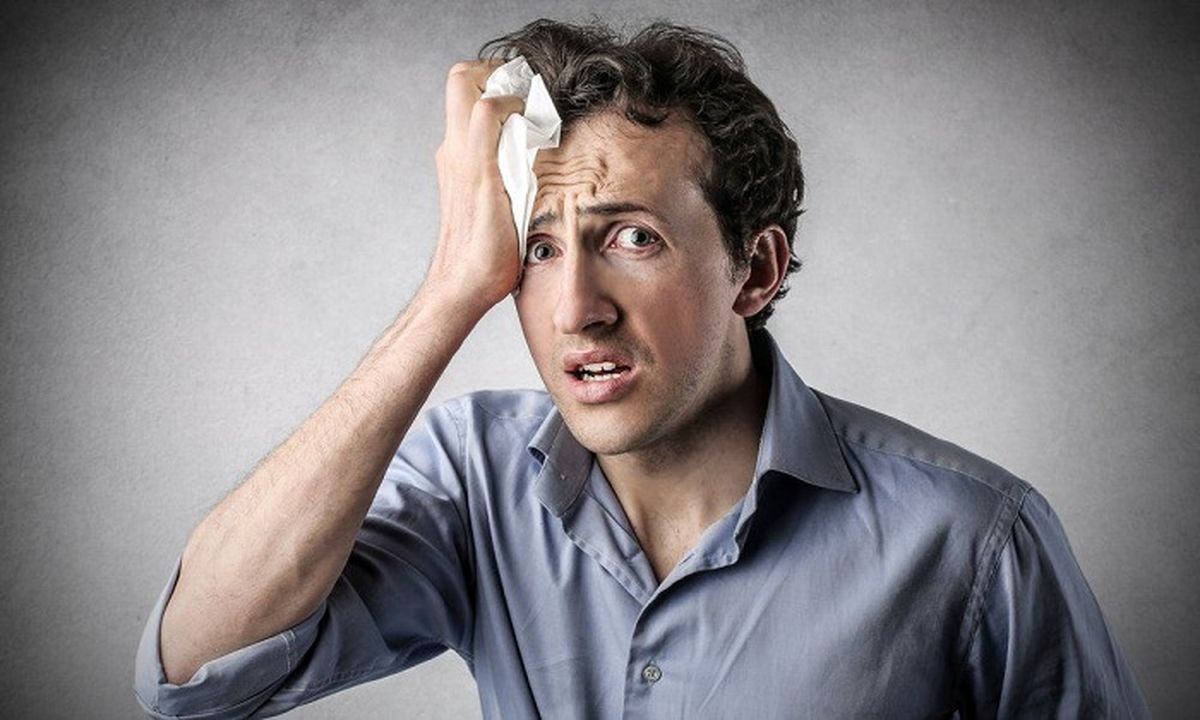 تعریق هنگام غذا خوردن به چه چیزی اشاره دارد 