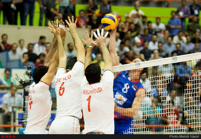 مسابقه‌ی تیم‌های ملی والیبال ایران و صربستان