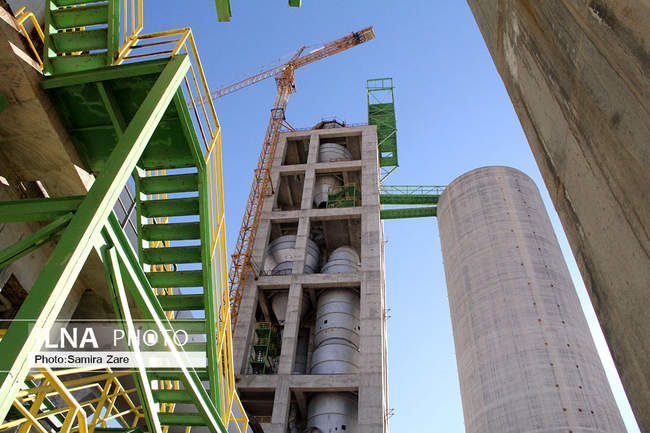 بازدید خبرنگاران ازمحل احداث کارخانه جدید سیمان فارس