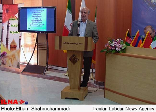 بازدید سفرای کشورهای مختلف جهان از منطقه ویژه اقتصادی سلفچگان در است