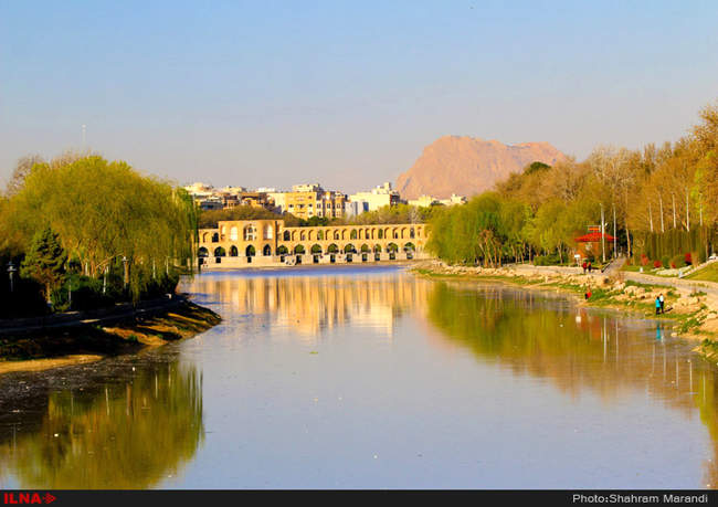 زاینده رود جاری شد