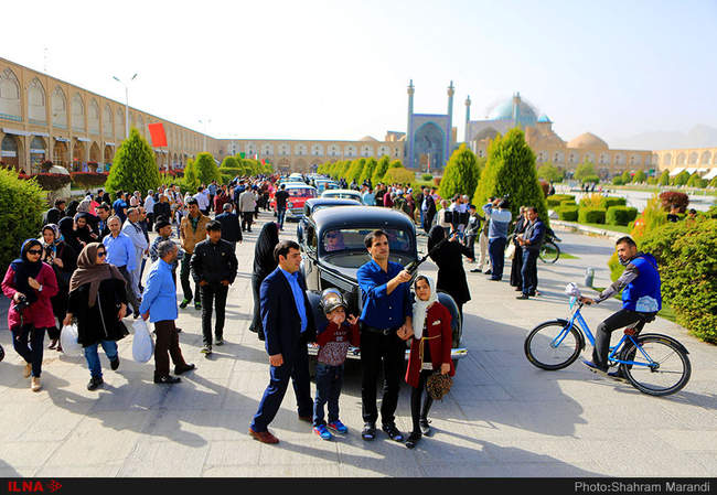 اولین رالی خودروهای کلاسیک در اصفهان