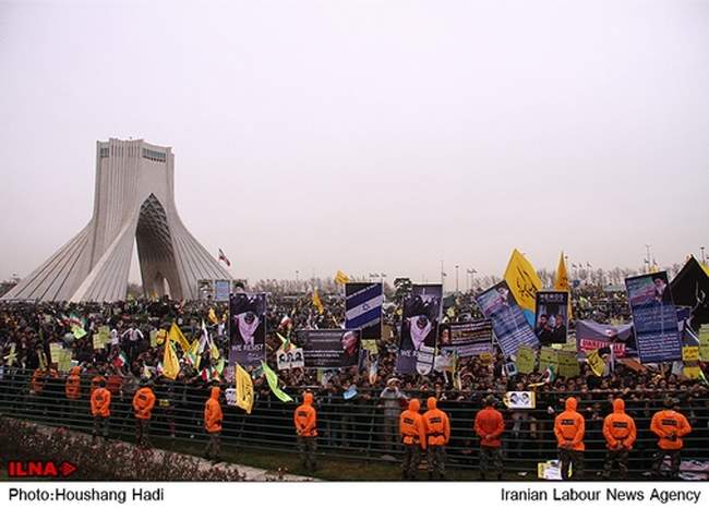 حضور رییس جمهور در راهپیمایی یوم الله ۲۲ بهمن