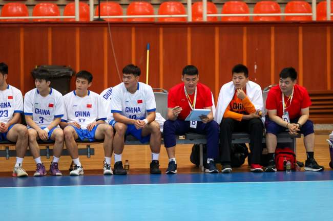 گزارش تصویری دیدار هندبال الدحیل قطر ۴۰ - جونیور چین ۲۶