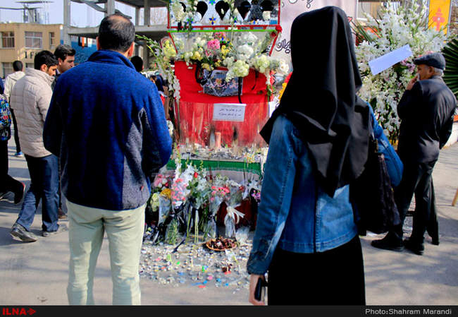 ادای احترام مردم  به جانباختگان حادثه پلاسکو 