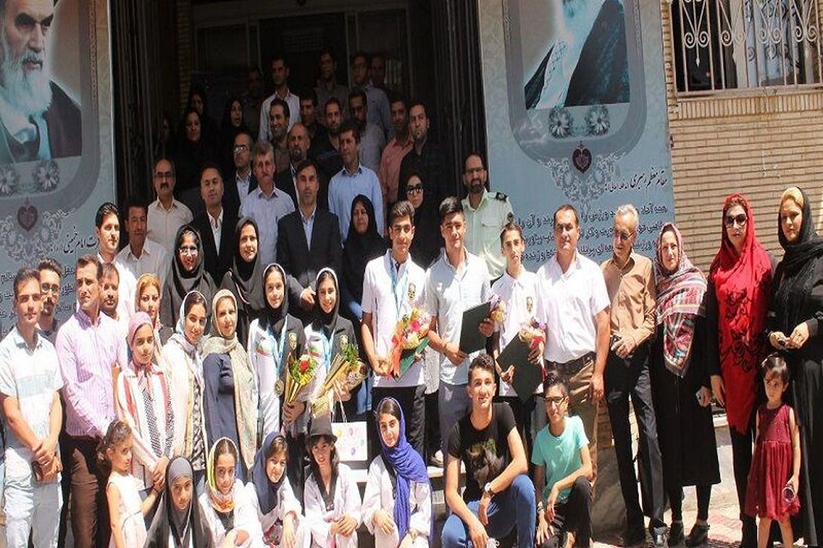 تجلیل از مدال آوران قزوینی در مسابقات جهانی تکواندو نونهالان