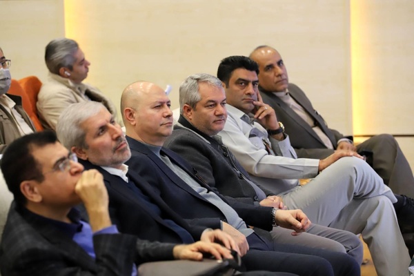 قدردانی از مدیرعامل شرکت مس برای برپایی گردهمایی نوآوری و فناوری