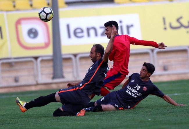 دیدار پرسپولیس و منصور ساوه (گزارش تصویری)