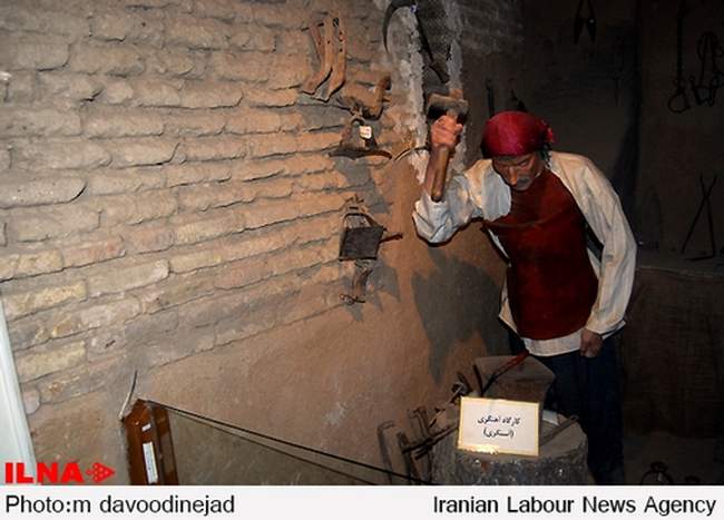 بازدید مسافران نوروزی از فلک افلاک خرم آباد / لرستان