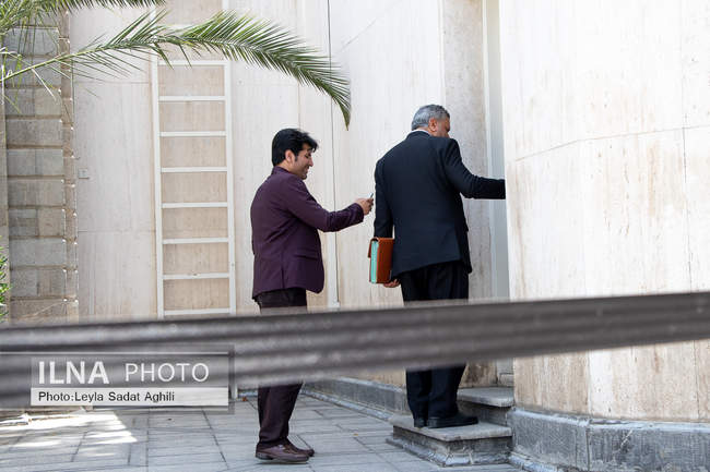 حاشیه جلسه هیئت دولت - ۱۴ تیر 