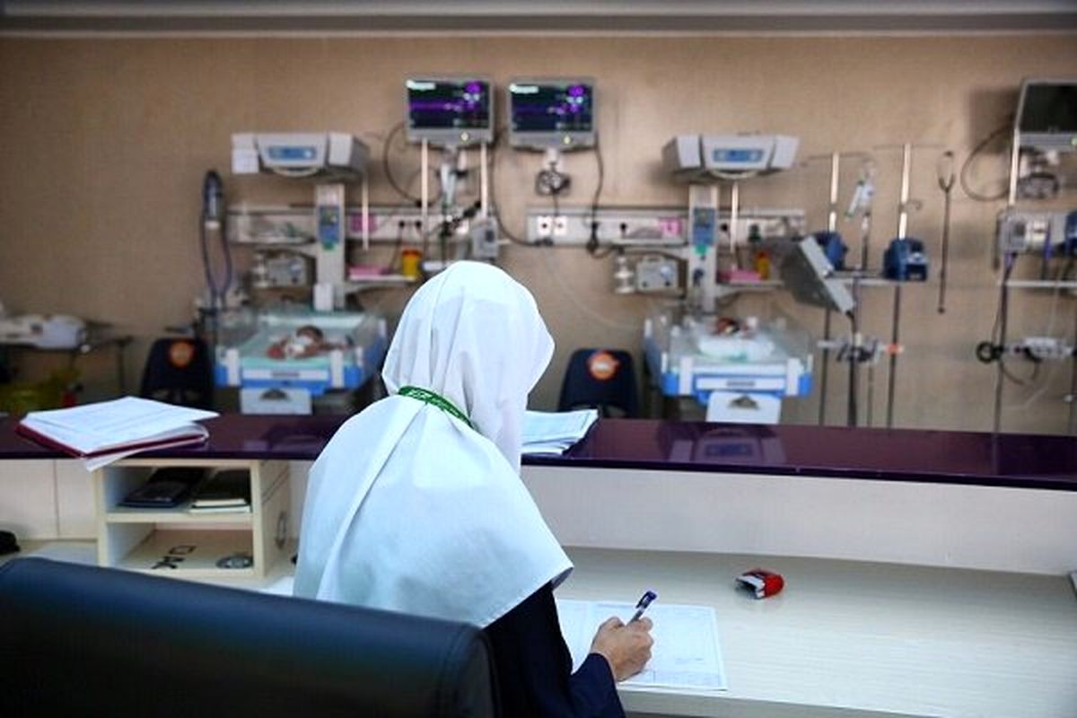  متوسط کارانه پرستاران 200 تا 300  هزار است نه 800 هزار تومان