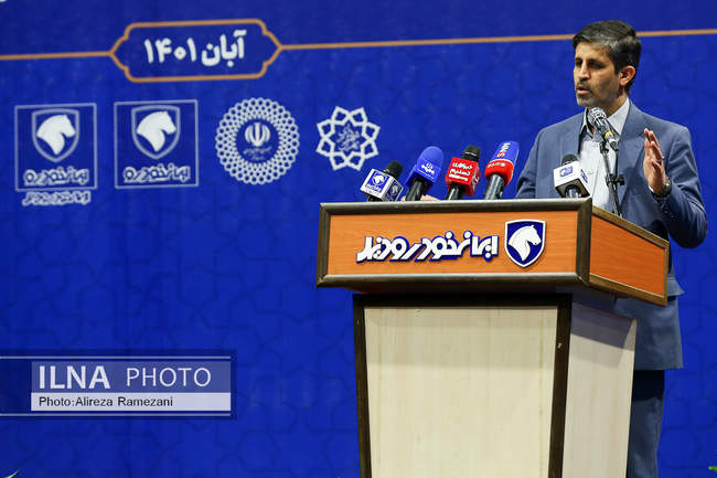 مراسم رونمایی از تاکسی‌ون‌های جدید شهرداری تهران 