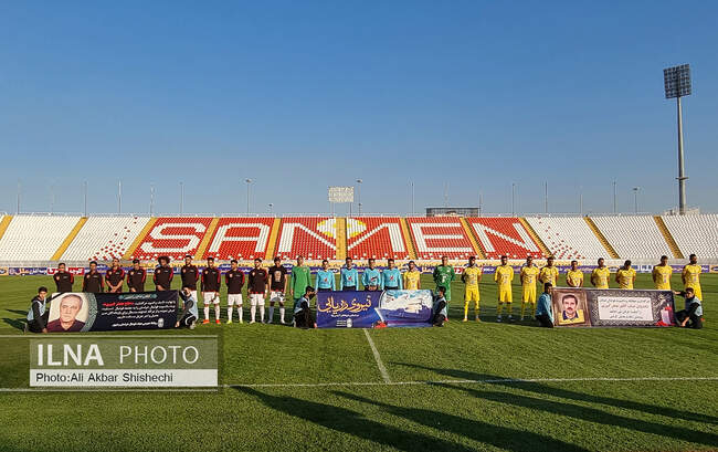 دیدار تیمهای فوتبال  پدیده مشهد و فجر شهید سپاسی شیراز