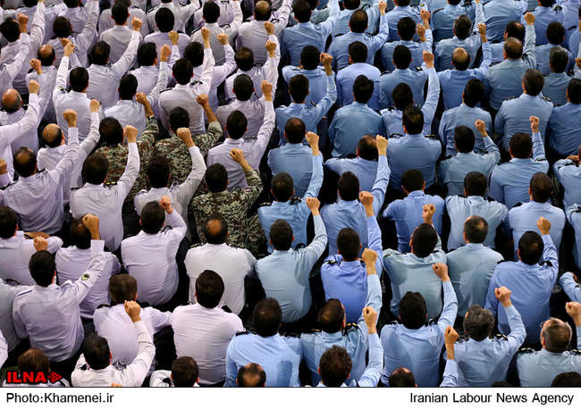 دیدار فرماندهان و کارکنان ارتش با فرمانده کل قوا