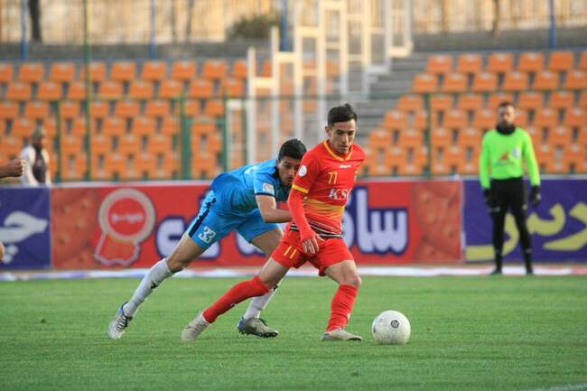 فرشاد احمدزاده