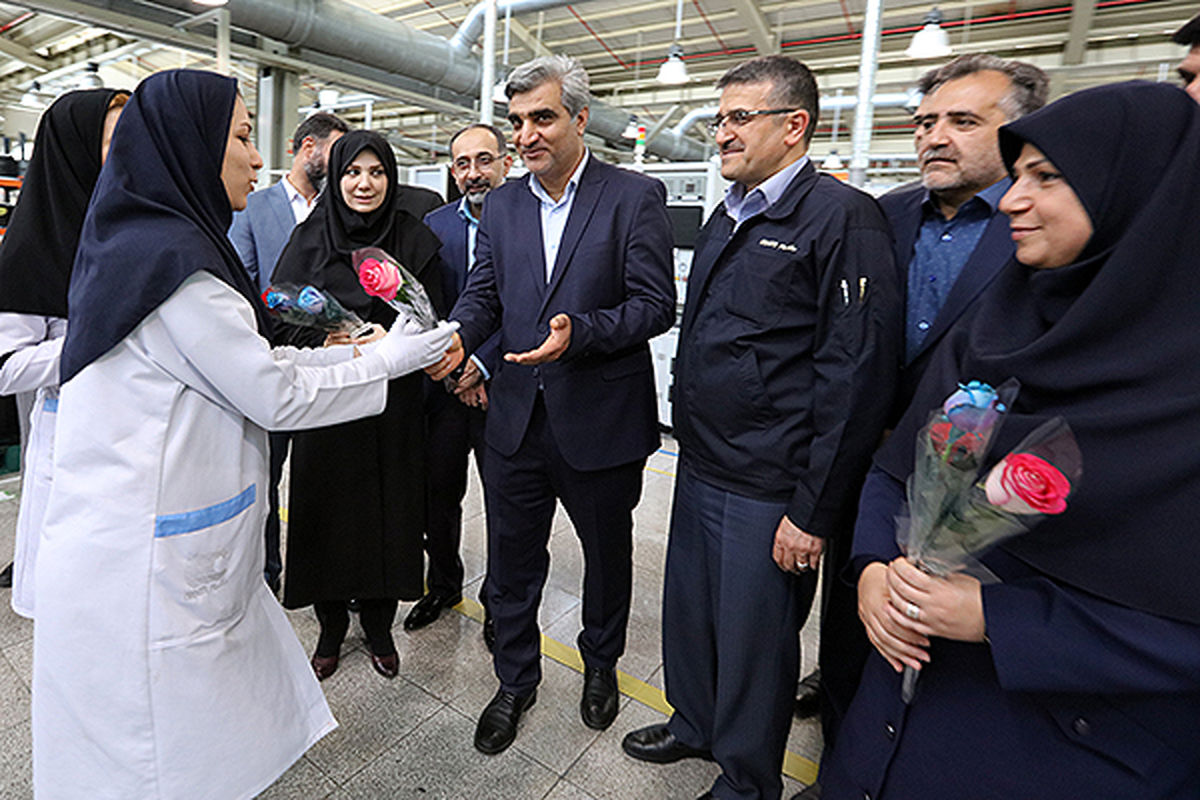 بازدید مدیرعامل سازمان تأمین اجتماعی از شرکت قطعه‌سازی کروز