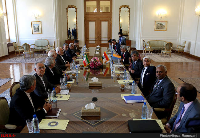 دیدار سوشما سوارج وزیرخارجه هند با محمدجواد ظریف وزیر خارجه کشورمان