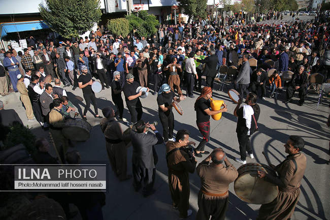 دومین جشنواره موسیقی خیابانی اقوام ایرانی در کامیاران