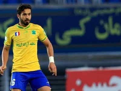 مطلق زاده: افتخار میکنم بازیکن صنعت نفت هستم