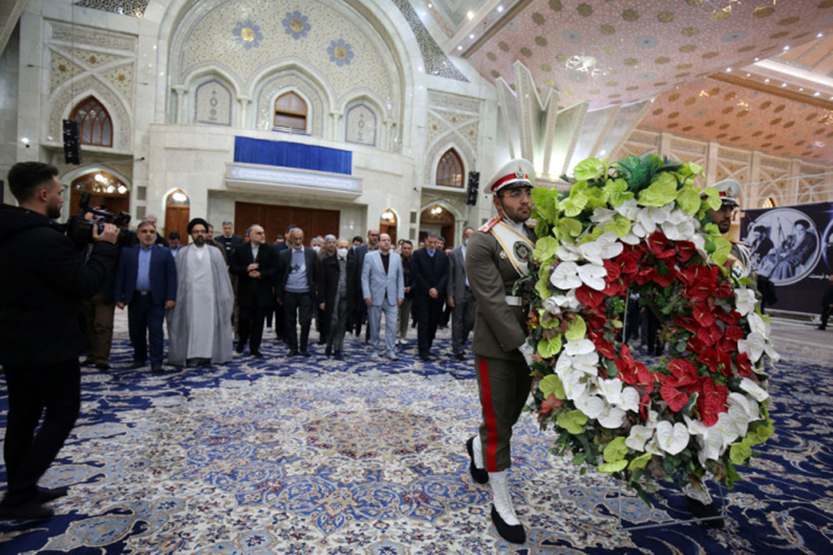 دانشگاهیان دانشگاه تهران با آرمان‌های امام راحل تجدید میثاق کردند