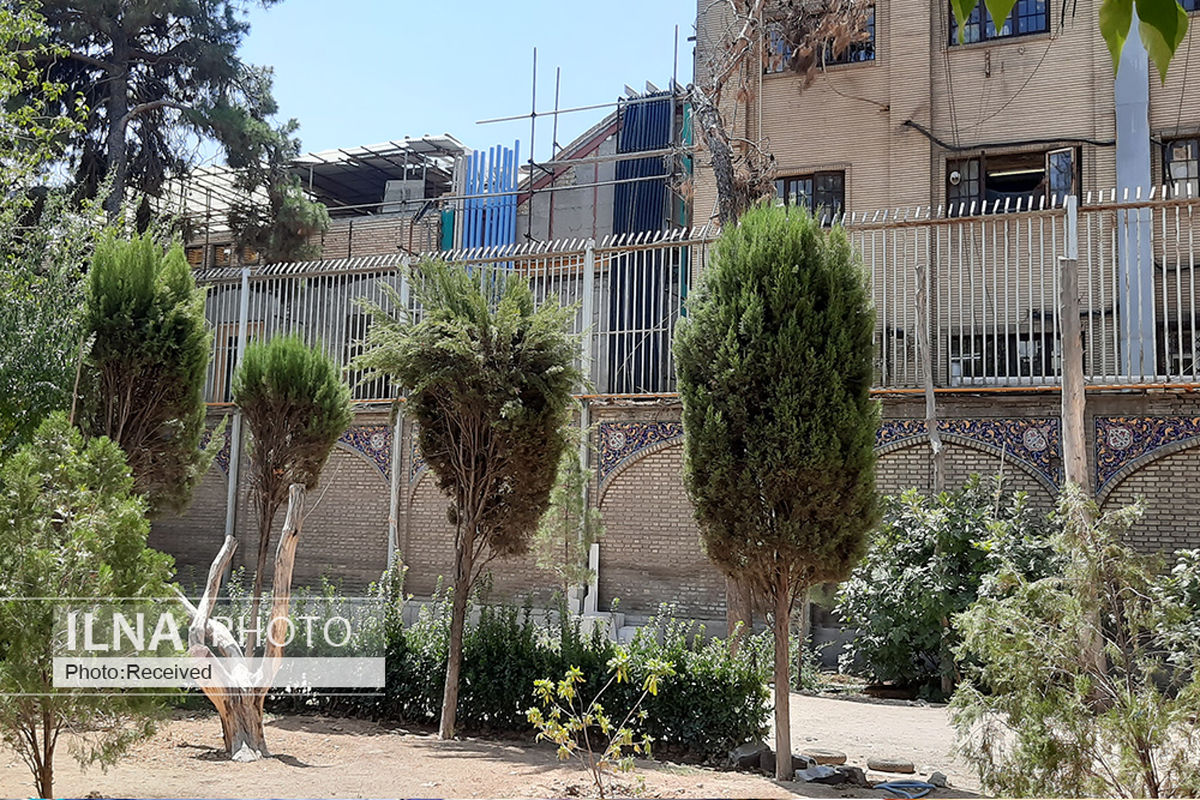 کاهش ارتفاع سازه واقع در حریم کاخ گلستان تا ۸ و نیم متر/ تضمینی برای باقی ماندن در ارتفاع موجود نداریم