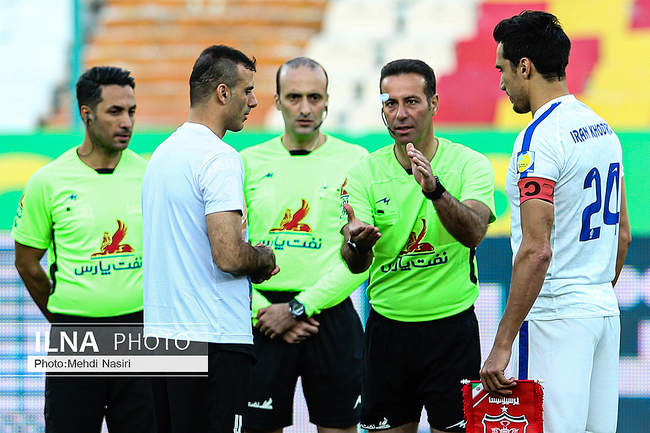 دیدار تیمهای فوتبال پرسپولیس تهران و پیکان