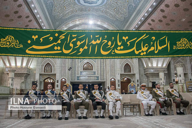 وزیر خارجه در حرم امام