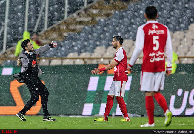 دیدار تیم های فوتبال پرسپولیس تهران و استقلال خوزستان