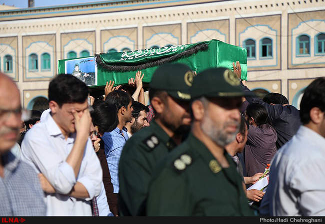 مراسم تشییع پیکر شهید مدافع حرم در قم