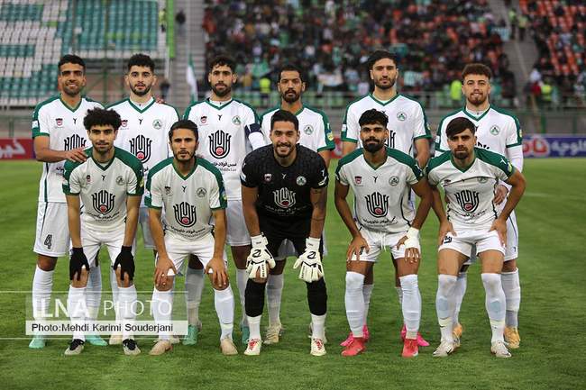 توقف تیم فوتبال تراکتور تبریز  برابر ذوب آهن اصفهان