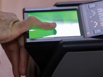 راهنمای انتخاب دستگاه حضور و غیاب + 2 راز خرید ارزان‌تر!