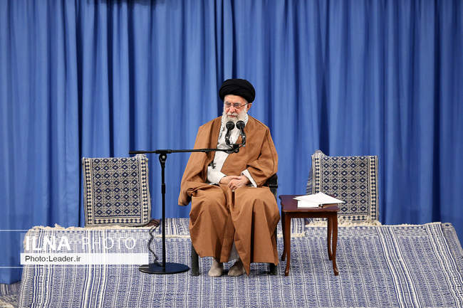 دیدار هزاران نفر از دانشجویان و دانش‌آموزان با رهبر معظم انقلاب اسل�