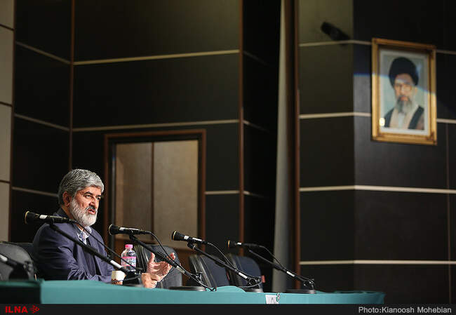 نشست «سه قطره خون» در دانشگاه علامه طباطبایی با حضور امام و مطهری